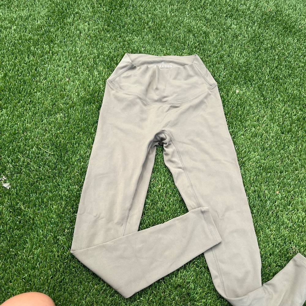 Green Paragon leggings, booty sculpting